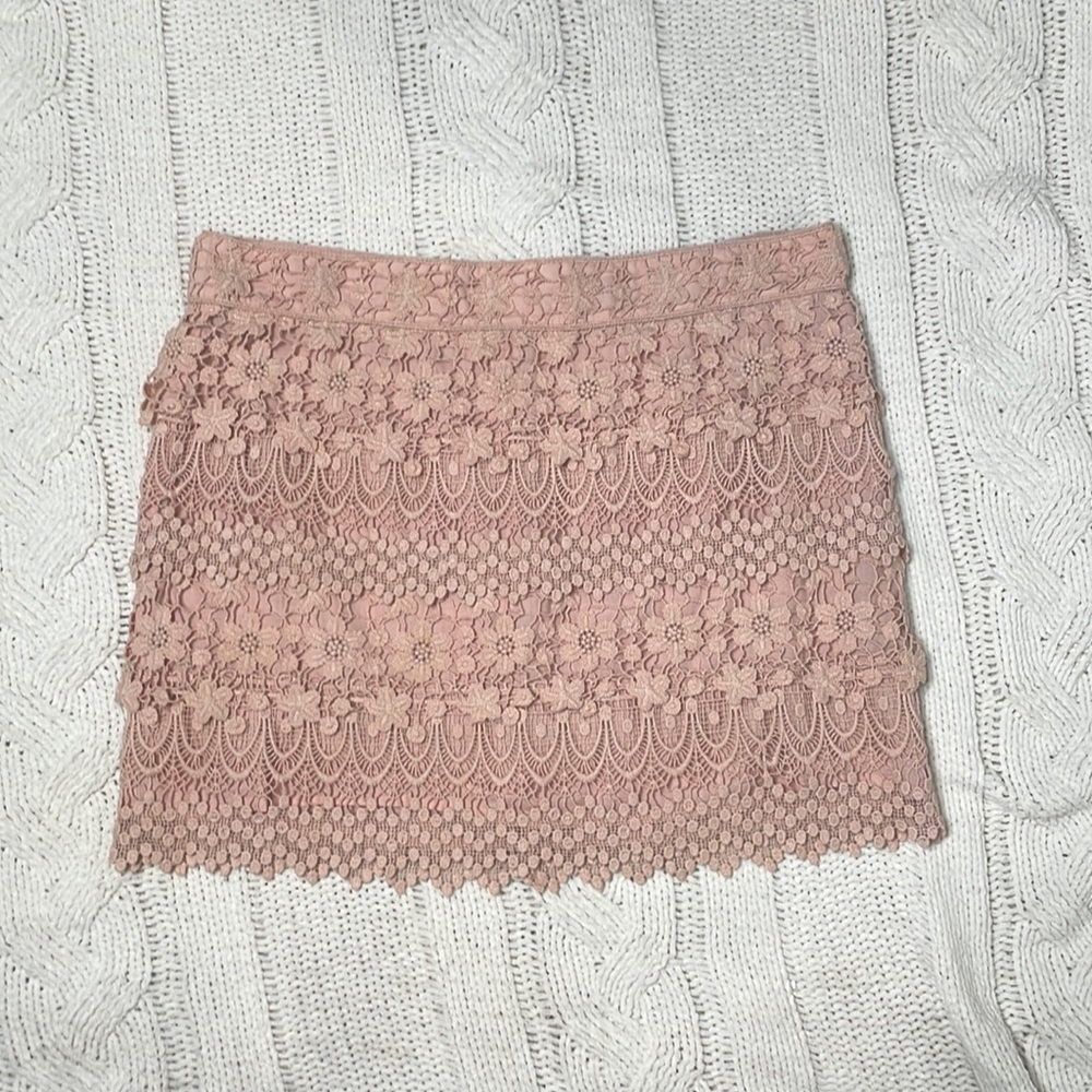 American Eagle lacy skirt 💓